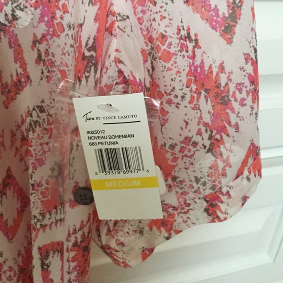 Shirt by Vince Camuto - Picture 3 of 3