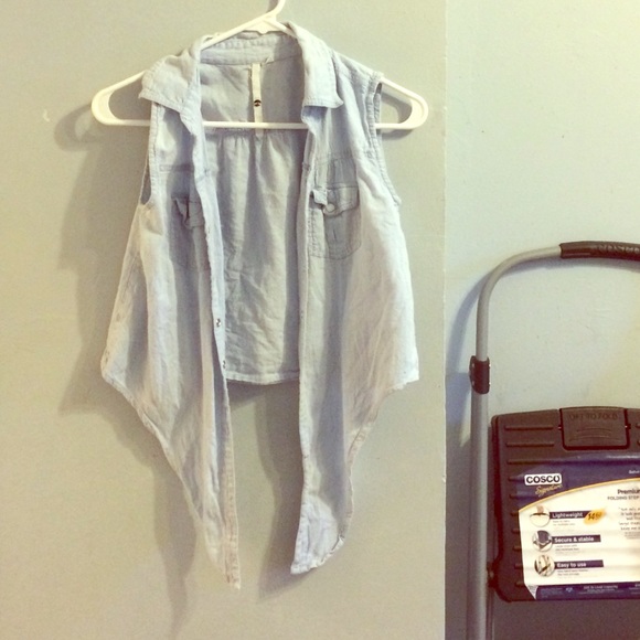 Tie up shirt - Picture 1 of 3