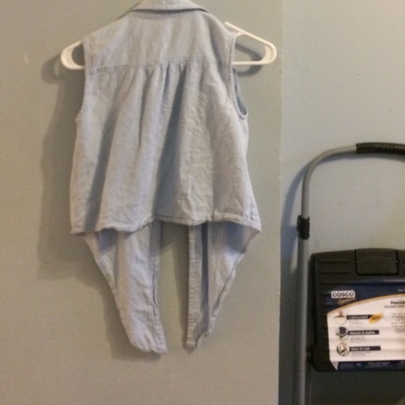 Tie up shirt - Picture 3 of 3