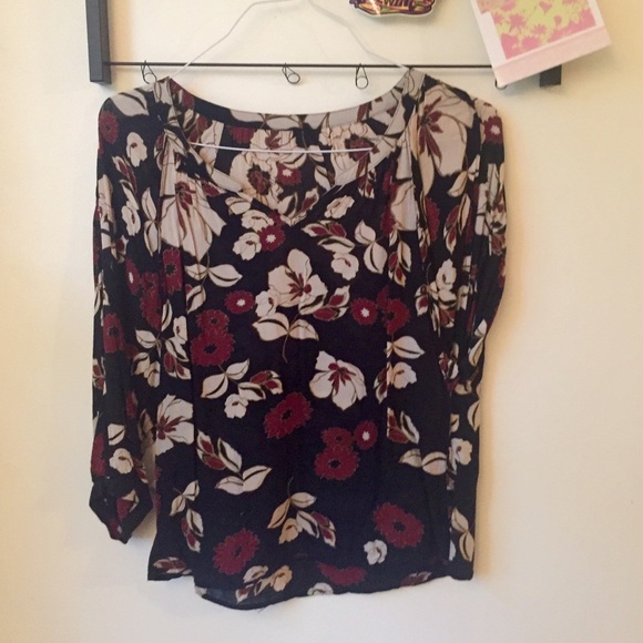 Lucky Brand black and red floral gauze flowy top