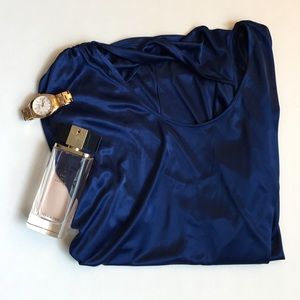 CLEARANCE 💥💥Bisou bisou silky back cut out top