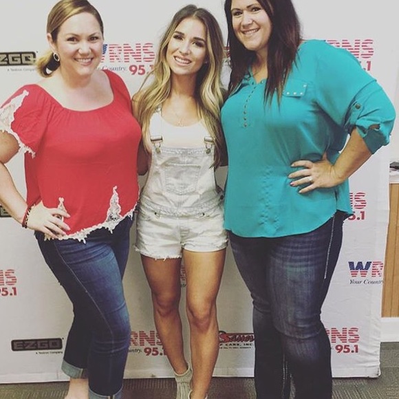 Jessie James Decker Overalls shortalls Kittenish