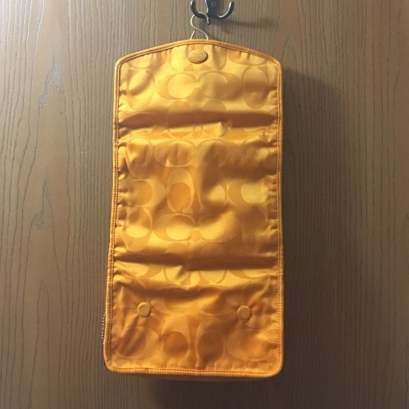 Coach travel/ makeup bag - Picture 4 of 4