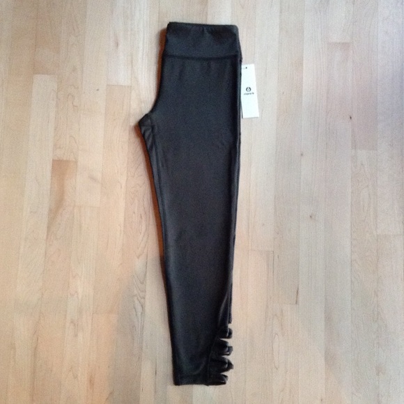 Leggings with lattice detail Sz S M and L New with tags - Picture 1 of 3