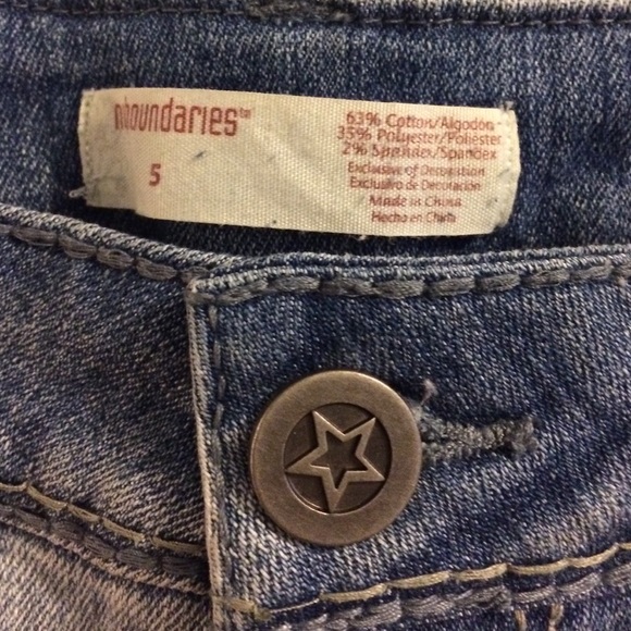 No boundaries capris - Picture 2 of 3