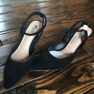 SOLD!!! Never Worn velvet kitten heels