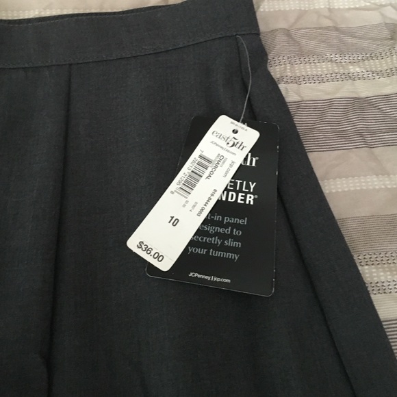 Slender Charcoal Skirt - Picture 2 of 4