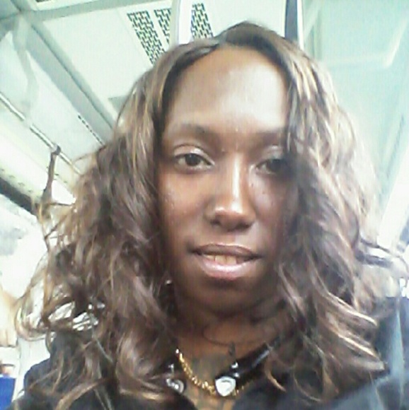 Meet your Posher, Toya