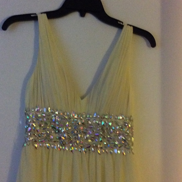 Yellow Prom dress - Picture 2 of 2