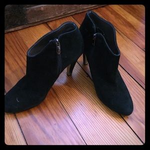 Adrienne Vittadini Black Suede Heeled Boots