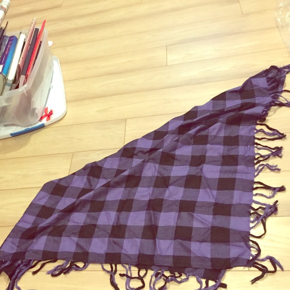 Purple and black scarf or wrap