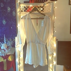 NWT Abercrombie & Fitch white boho romper.