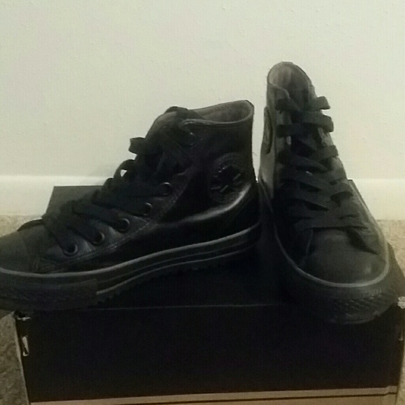 Black leather converse all stars