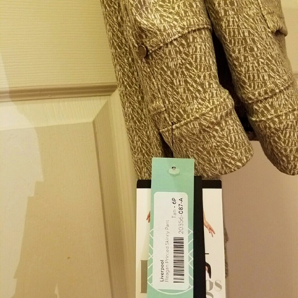 Liverpool. 6P. NWT. Stitch fix.