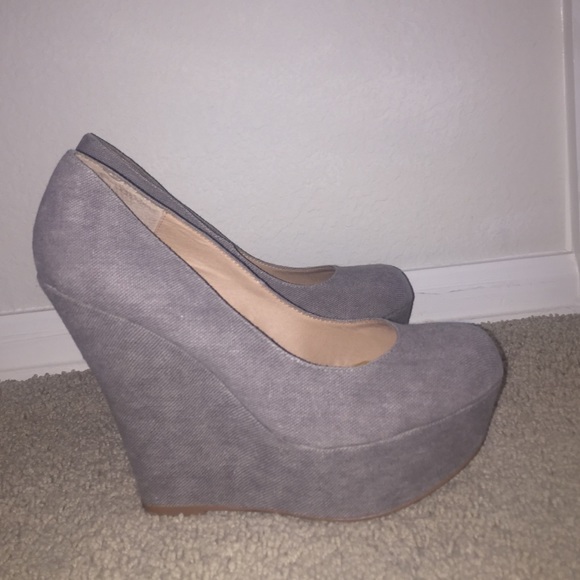 STEVE MADDEN HEELS - Picture 1 of 3