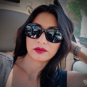 Meet your Posher, Liz