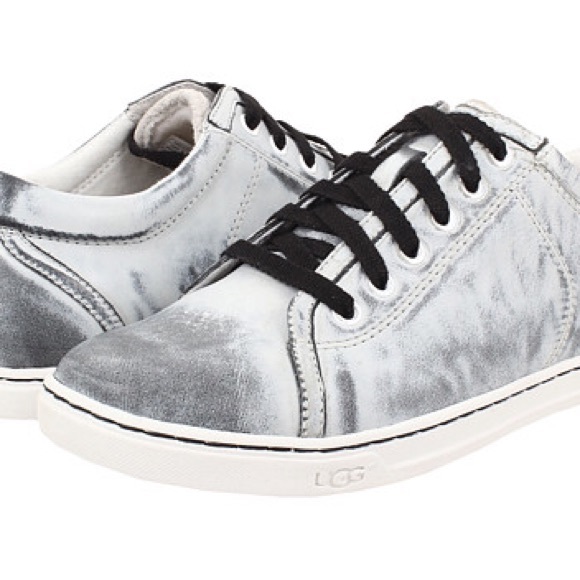 UGG Shoes - NWT UGG Two- Tone Leather Shoes