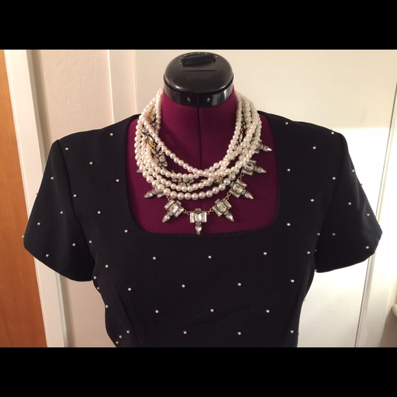 Liz Claiborne Dresses & Skirts - Liz Claiborne Seed Pearl Sheath, size 14