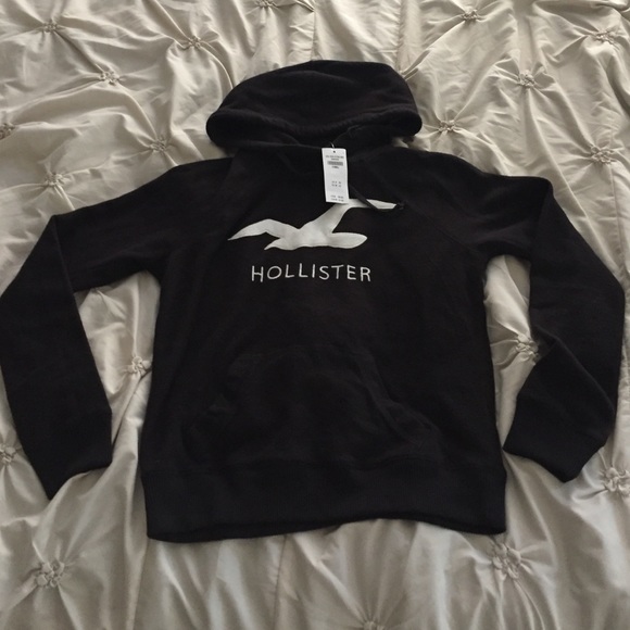❌sold❌Black Hollister Sweater