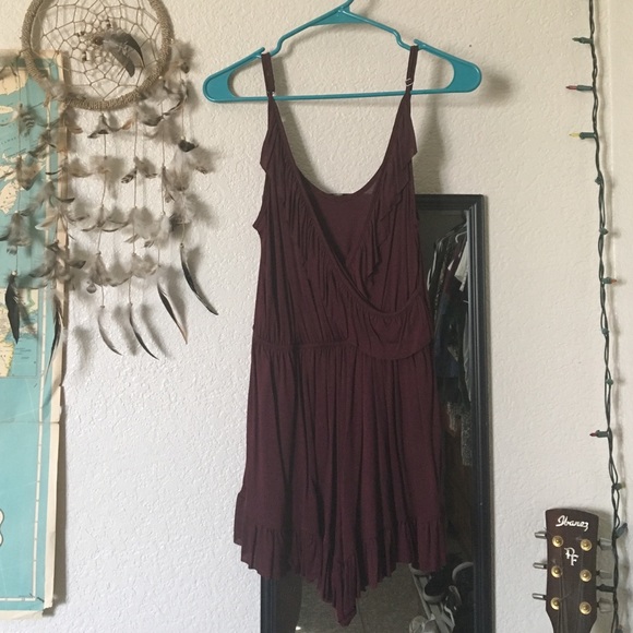 Ruffle romper 💕 - Picture 1 of 3