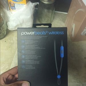 Powerbeats 2 wireless