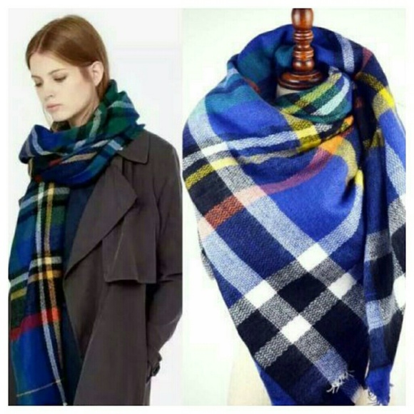 "Harper" Blue Blanket Scarf - Picture 3 of 4