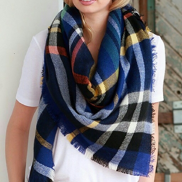 "Harper" Blue Blanket Scarf - Picture 4 of 4