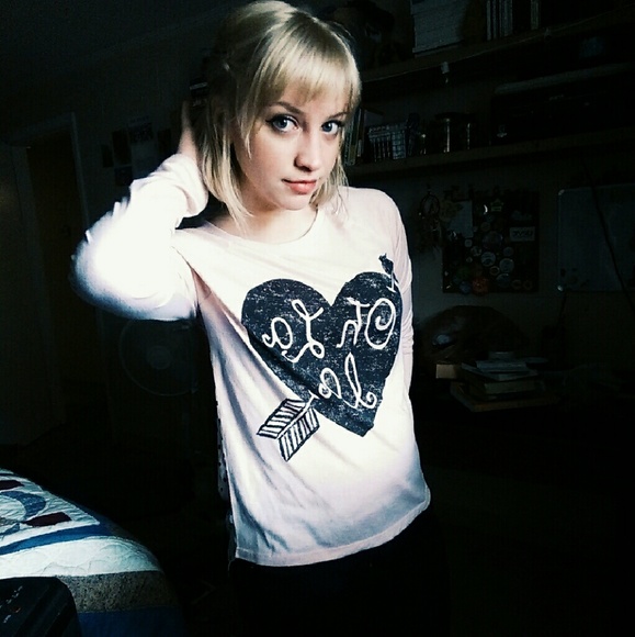 Meet your Posher, Paige - Picture 1 of 1