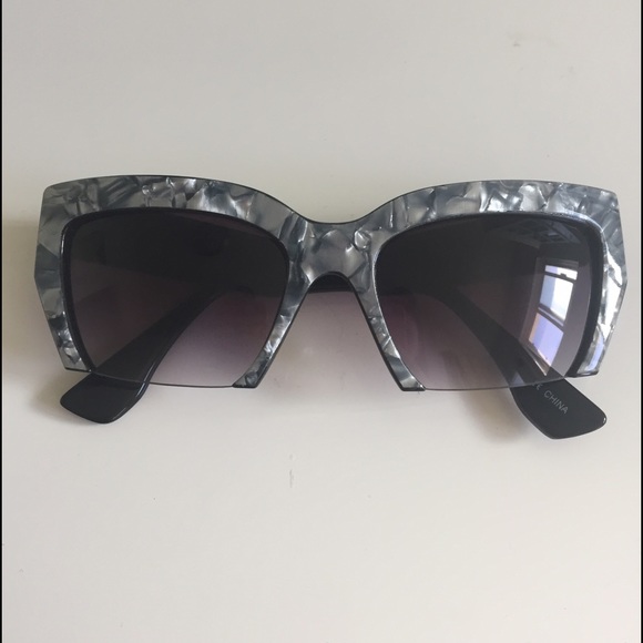 NEW Silver Marble Framed Glasses