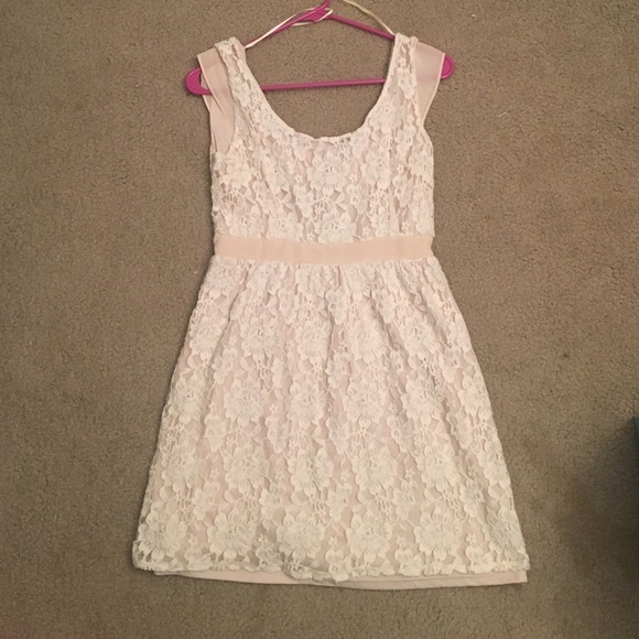 Adorable cream lace dress