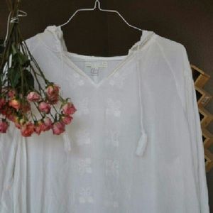 White tunic blouse