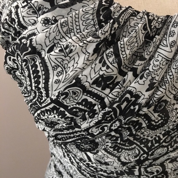 Pretty WHBM strapless dress - Picture 2 of 4