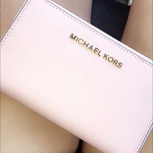 Michael kors wallet!