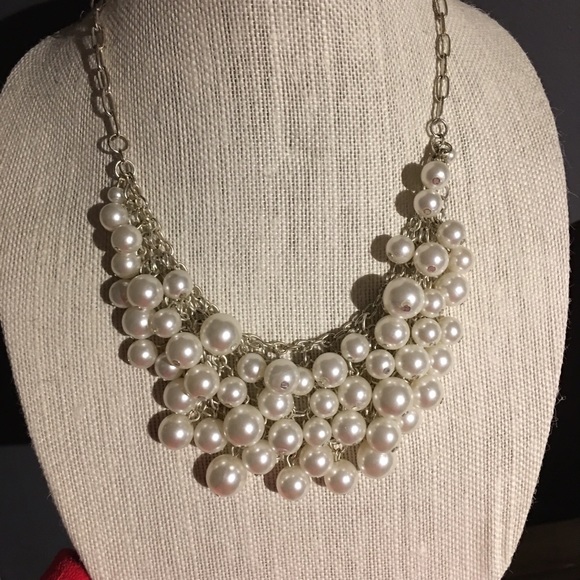 Pearl cluster necklace