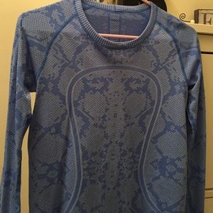 Lululemon Snake Long Sleeve Swiftly Crew Size 8