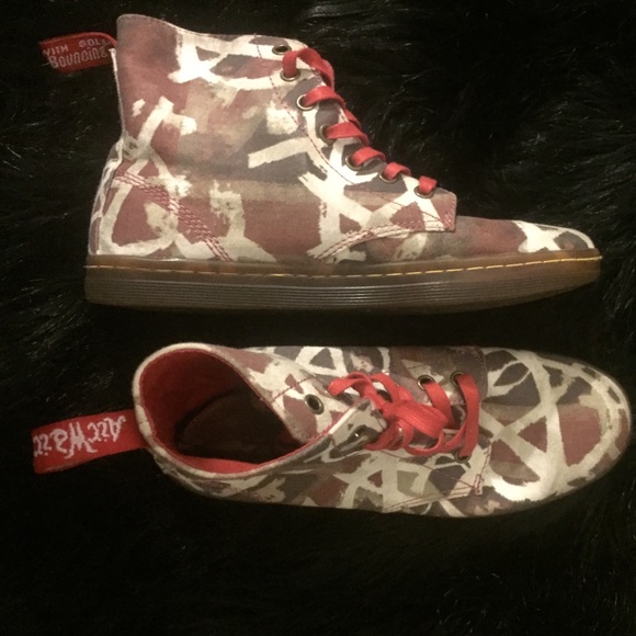 Dr. Marten sneakers