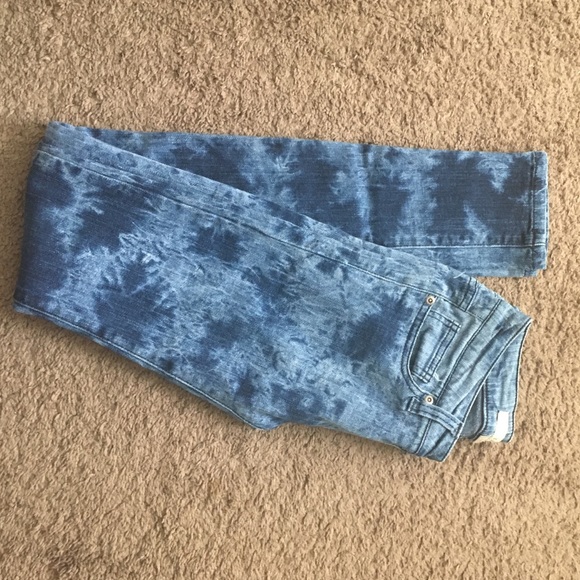 Forever 21 blue tie dyed skinny jeans