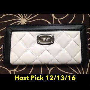 HP 🎉🎉 Michael KORS Hamilton Quilt Wallet