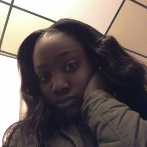 Meet your Posher, Brittney