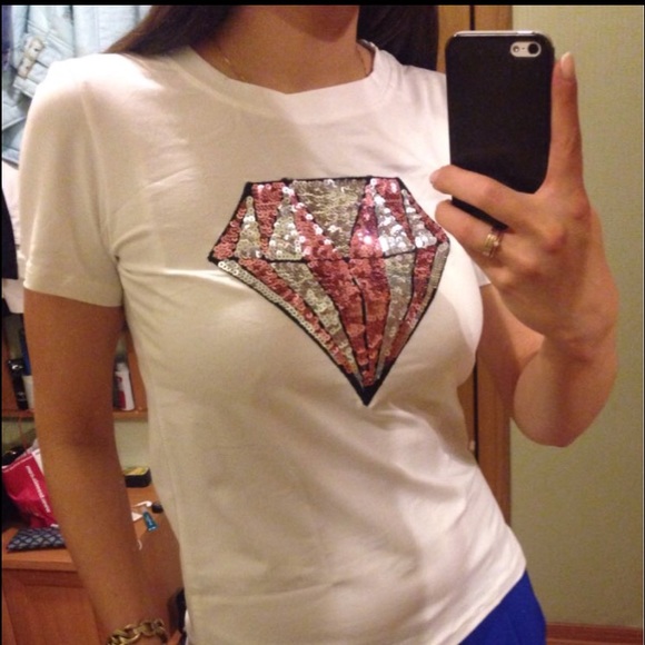 FINAL SALE!! 💎 Shine bright! NWT sequin tshirt. - Picture 3 of 4