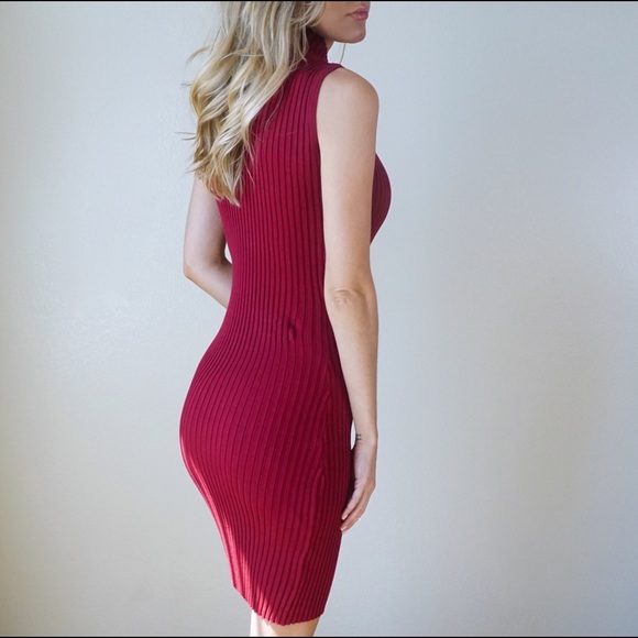 -Burgundy Ribbed Turtleneck Dress- - Picture 4 of 4