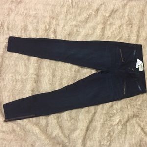 Current Elliott the Soho Zip Stilletto 25