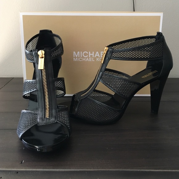 Michael Kors Shoes - NWT MK Berkley T strap