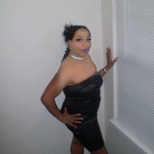 Meet your Posher, Eva