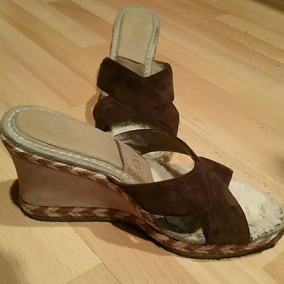 Uggs slip-on wedges - Picture 2 of 4