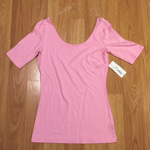 NWT pink stretch scoop neck shirt