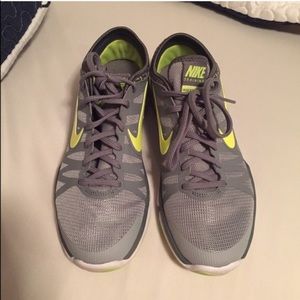 NWOT Nike training sneakers