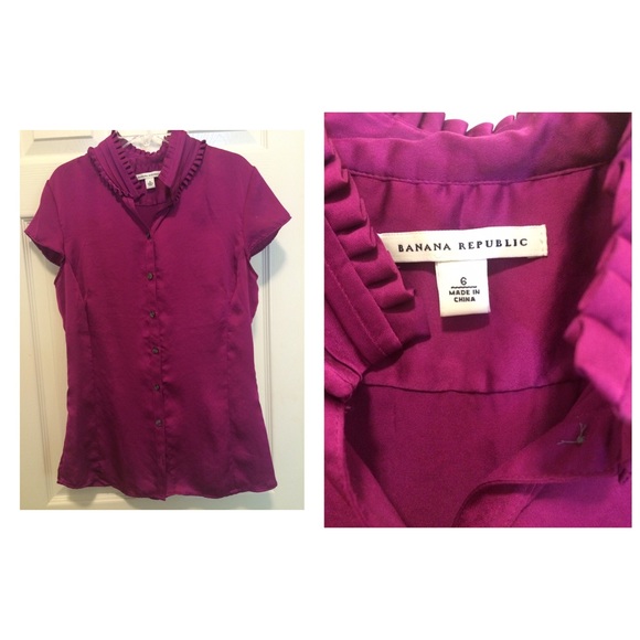 Banana Republic blouse 👚.