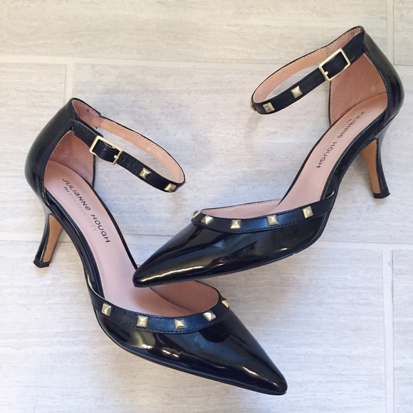 ⬇️REDUCED⬇️ Sole Society studded heels