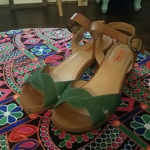 Noreen ~ Miz Mooz Sandals